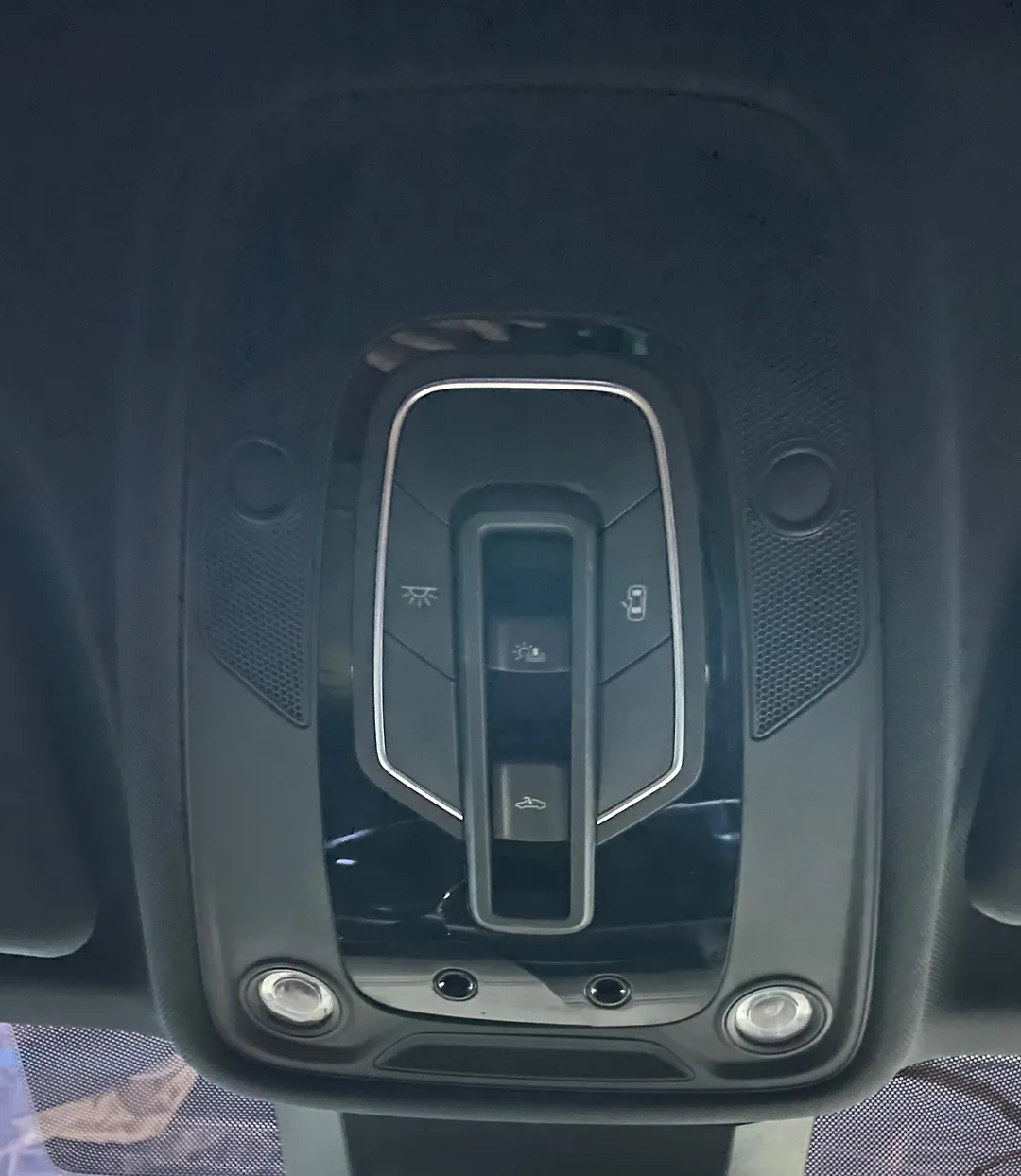 Overhead Console - 2022 Audi Q8