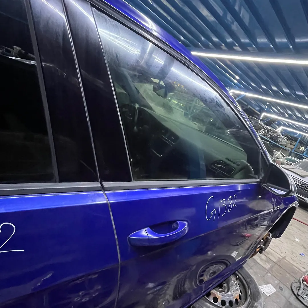 Door (RHF) - 2015 Volkswagen Golf R