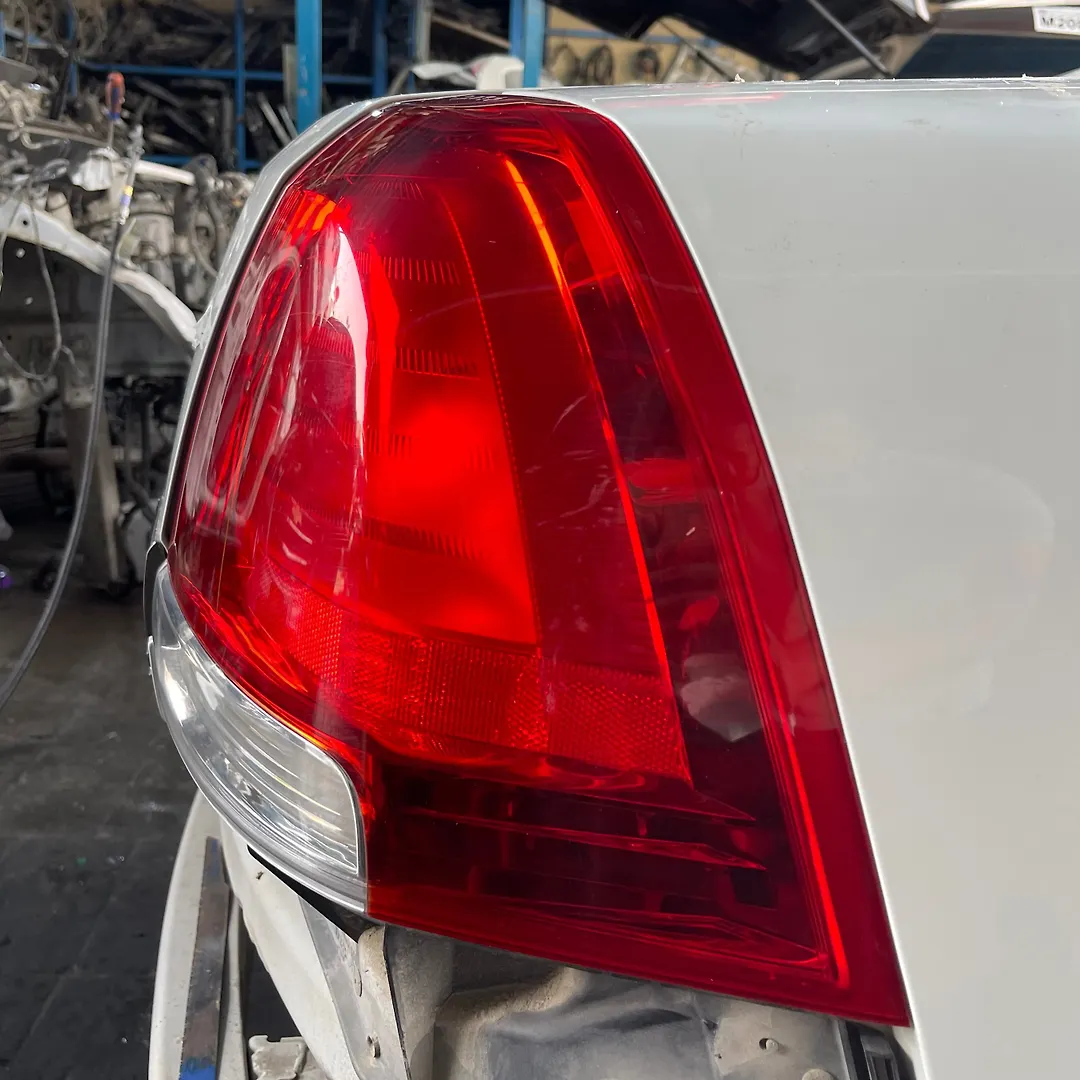 Tail Light (RH) - 2014 Chevrolet Caprice
