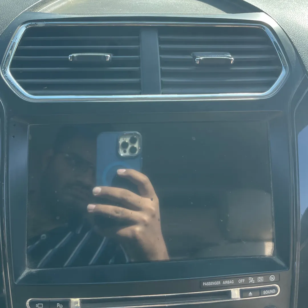 Info-gps-tv screen - 2017 Ford Explorer Base