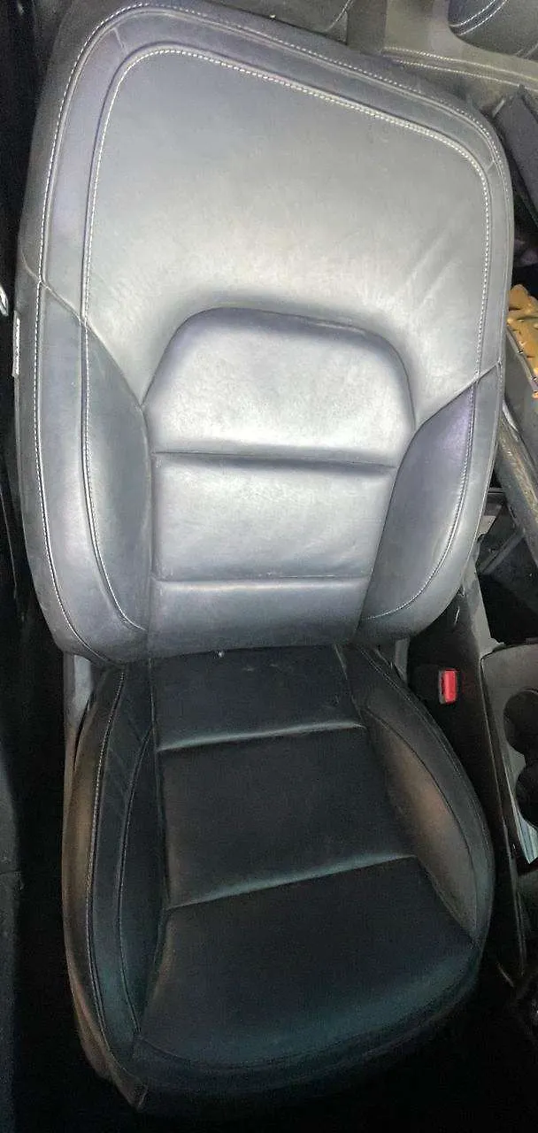 Front Seat (RHS) - 2017 Infiniti QX30 2.0t