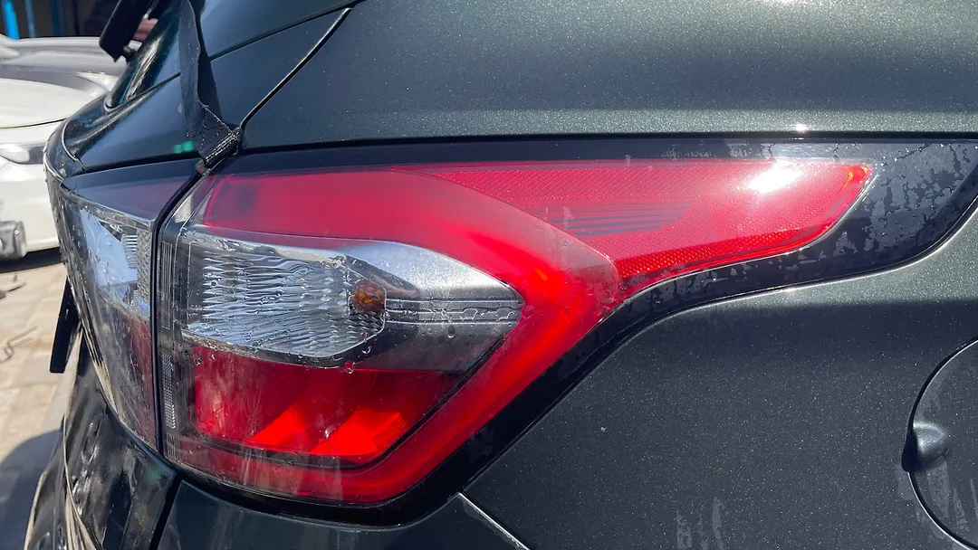 Tail Light (RH) - 2018 Ford Escape