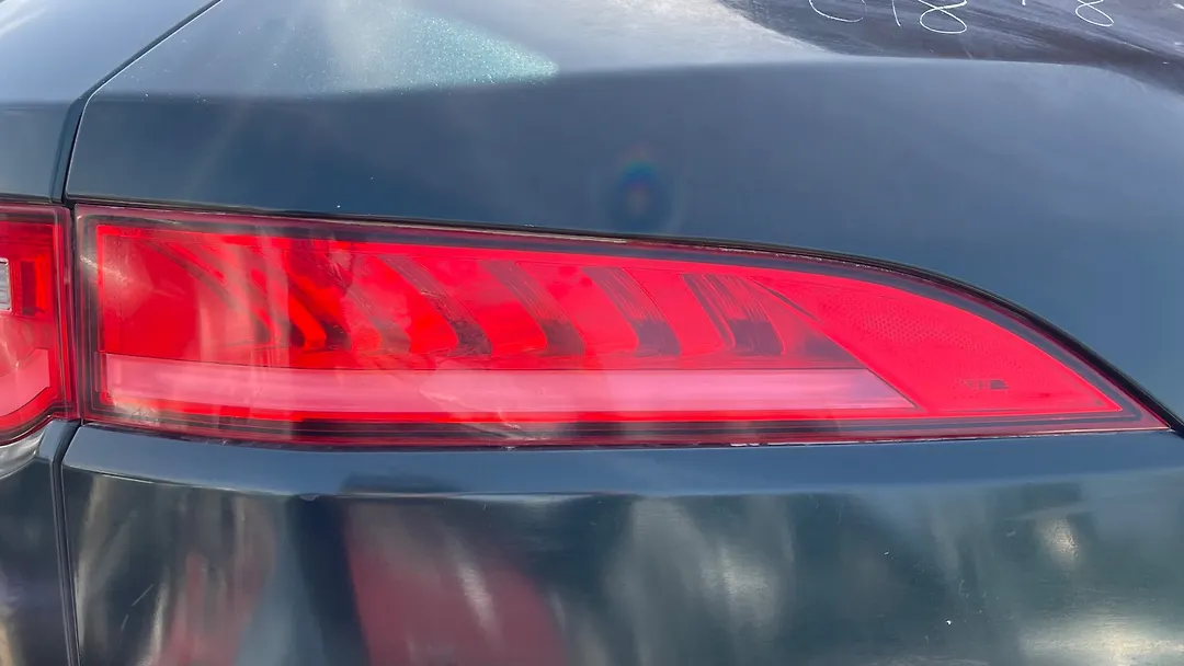 Tail Light (RH) - 2018 Jaguar F-Pace PREMIUM