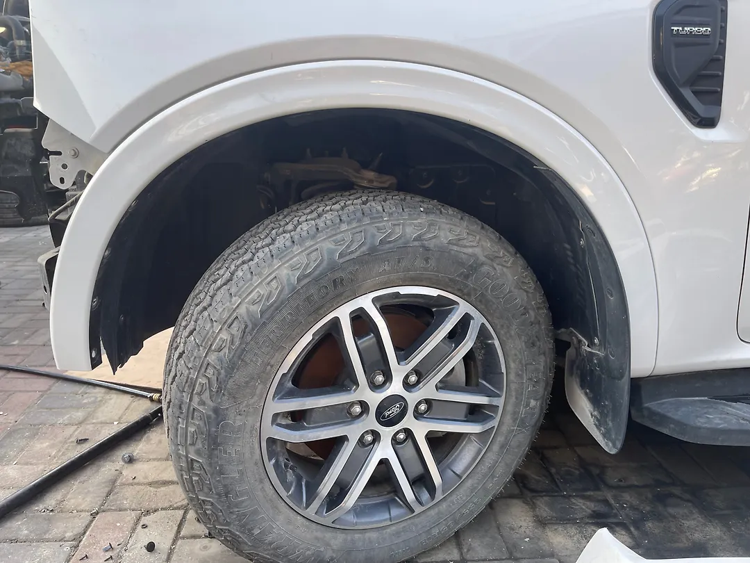 Fender moulding (LHF) - 2024 Ford Everest