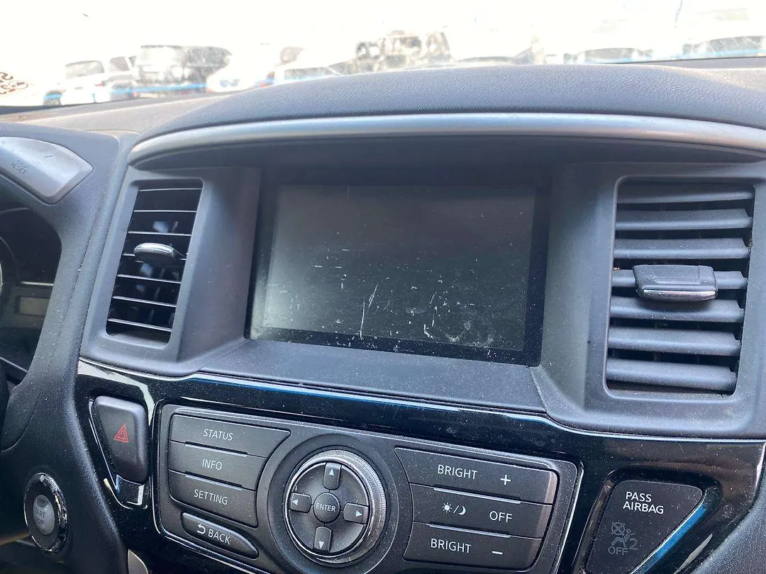 Info-gps-tv screen - 2013 Nissan Pathfinder