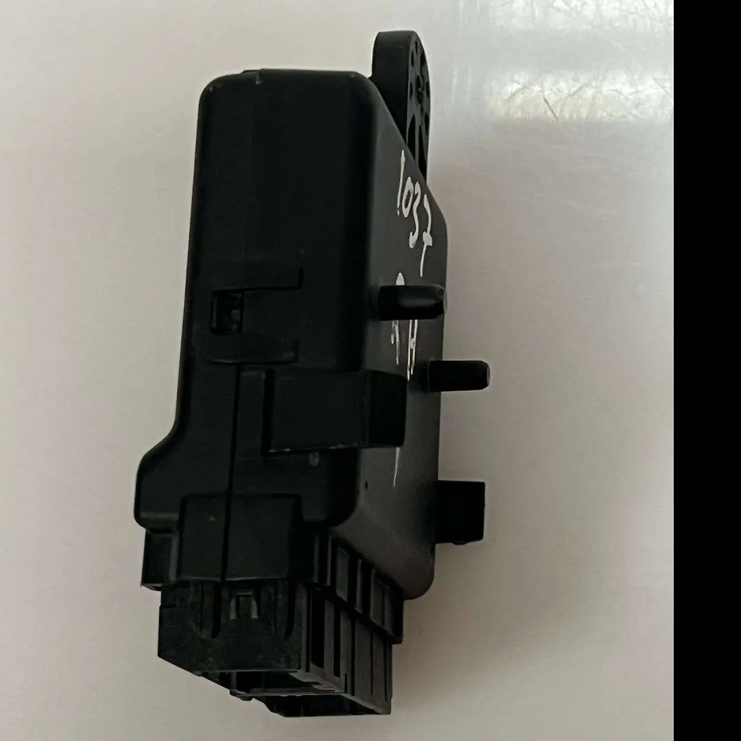Seat Cool & Heat Control Module - 2016 Dodge Charger