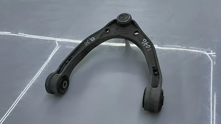 Upper arm (RH) - 2007 Audi Q7