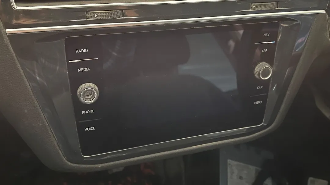 Info-gps-tv screen - 2020 Volkswagen Tiguan