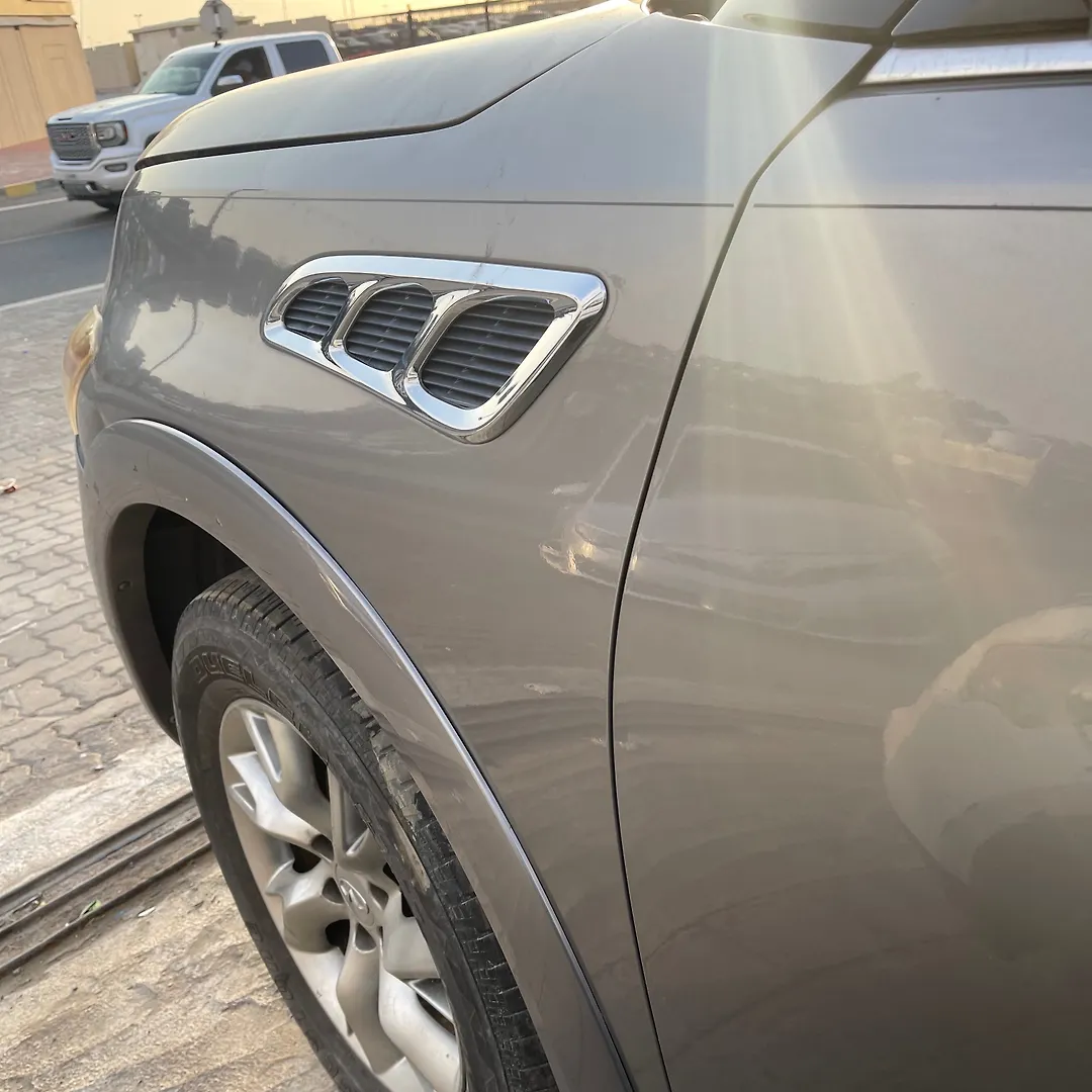 Fender (RHF) - 2011 Infiniti QX56 5.6i