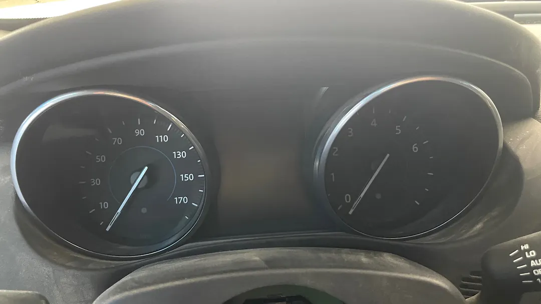 Speedometer - 2017 Jaguar XE