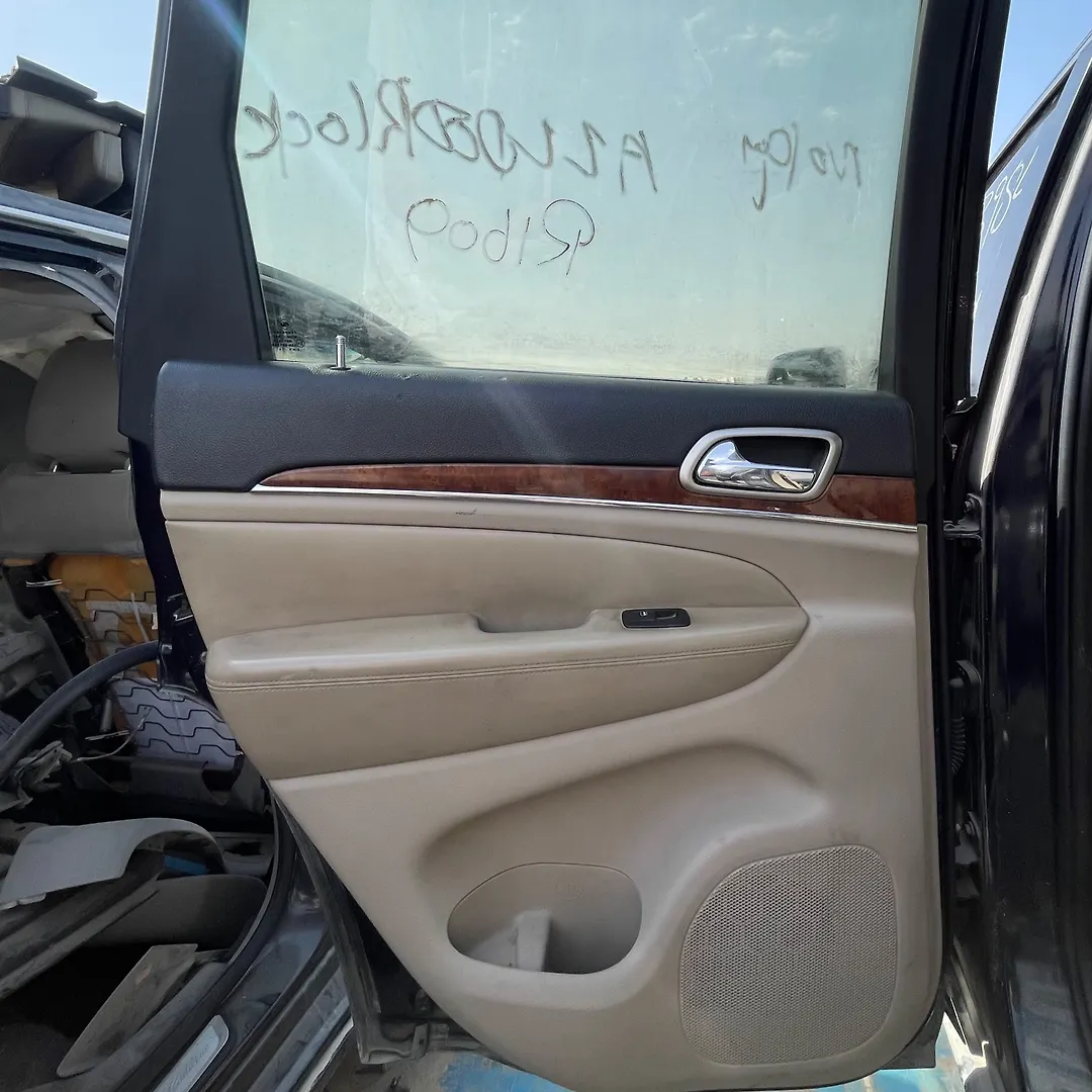 Door (LHB) - 2011 Jeep GRAND CHEROKEE