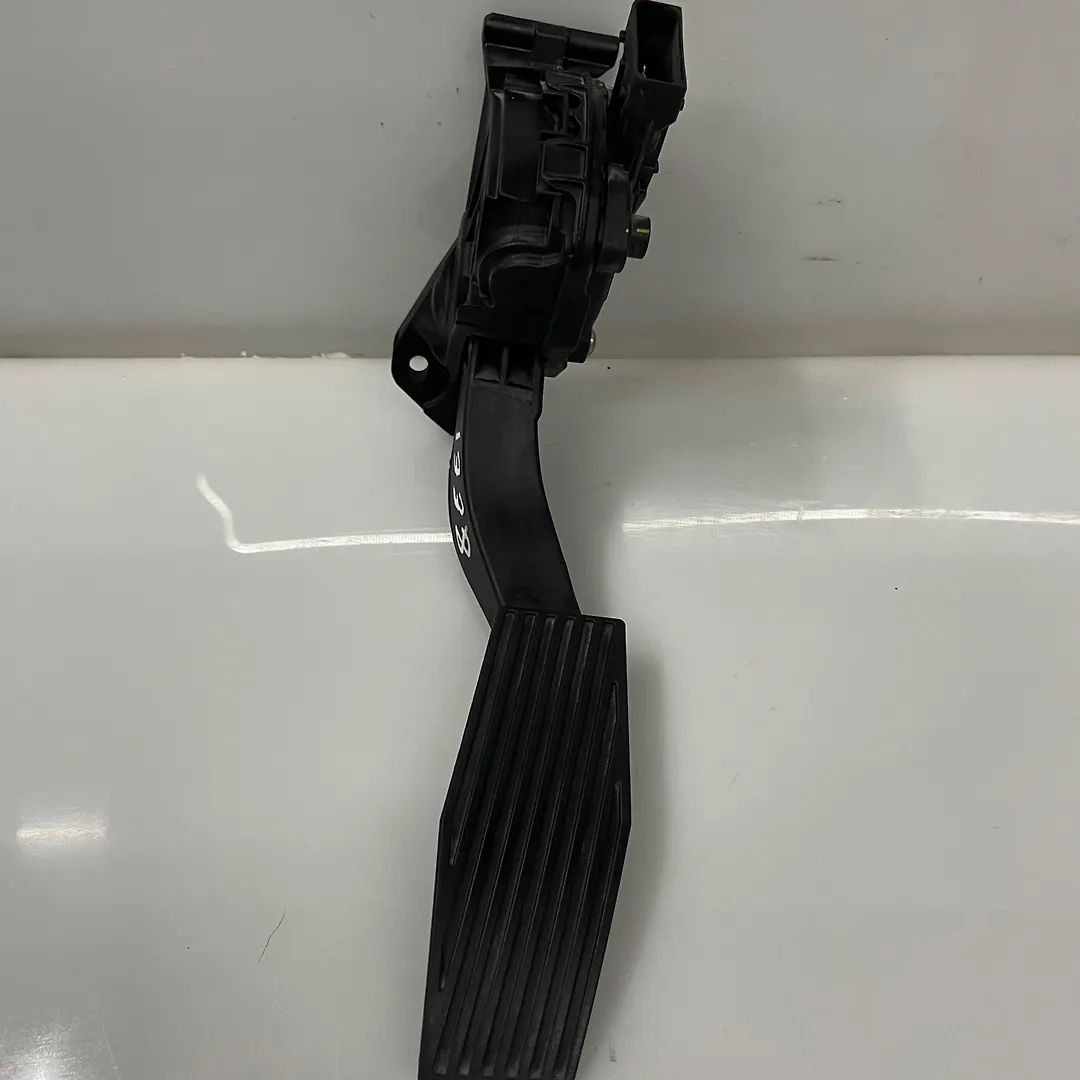 Accelerator pedal - 2014 Chevrolet Impala LTZ
