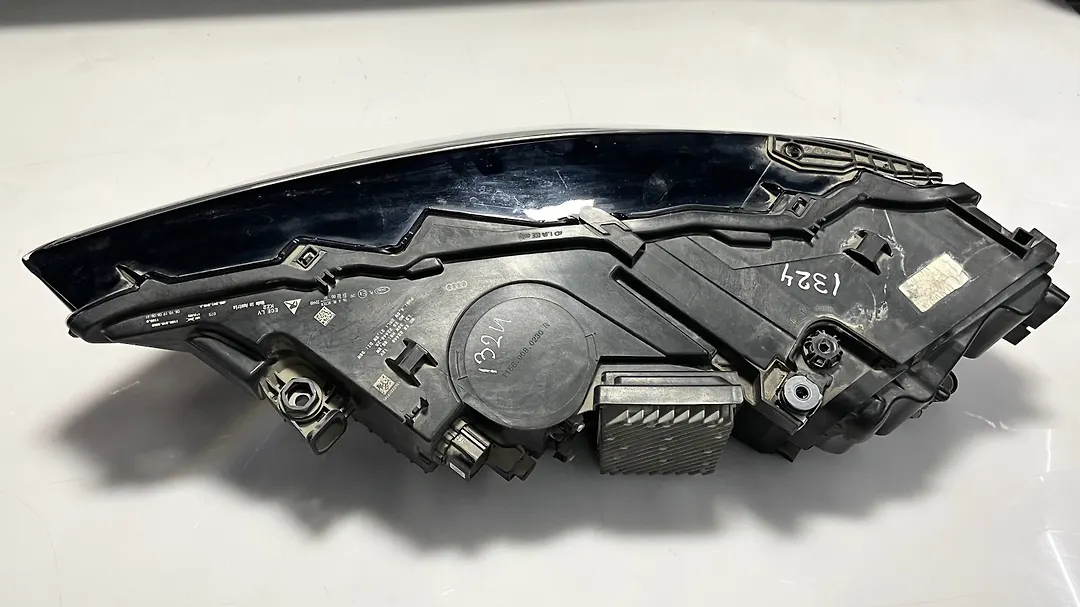 Headlight (RH) - 2021 Audi Q7