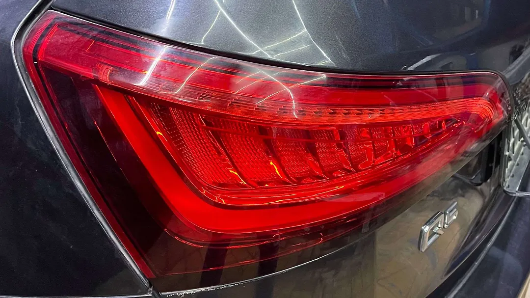 Tail Light (LH) - 2016 Audi Q5