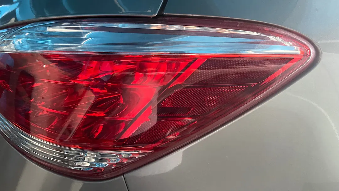 Tail Light (RH) - 2012 Nissan Murano