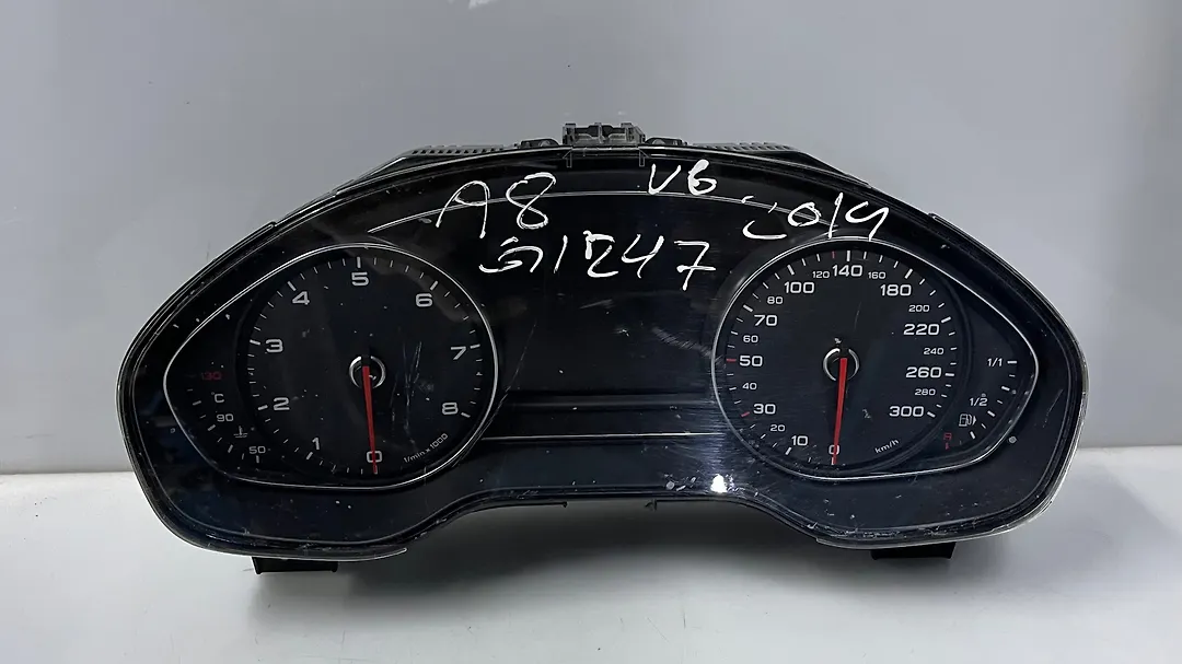 Speedometer - 2015 Audi A8