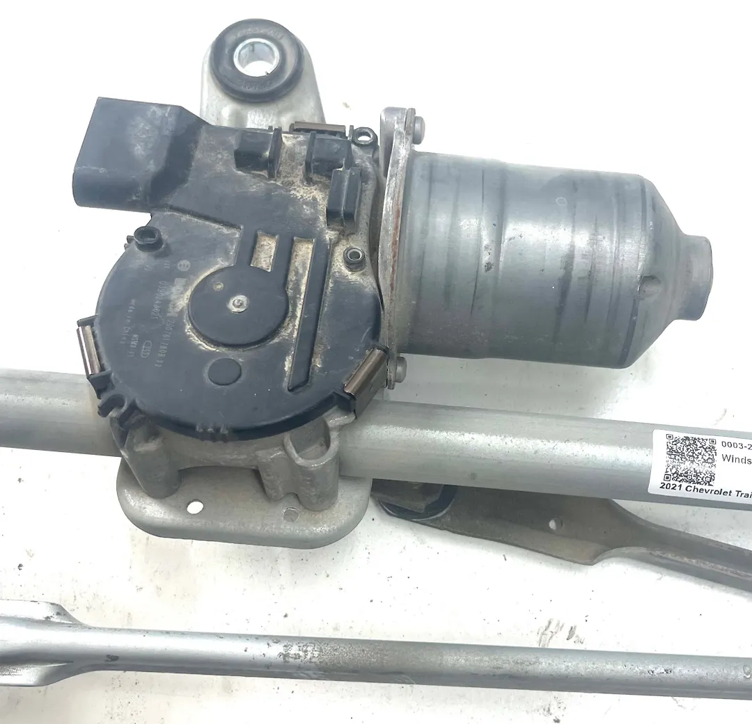 Windshield wiper motor - 2021 Chevrolet Trailblazer RS AWD