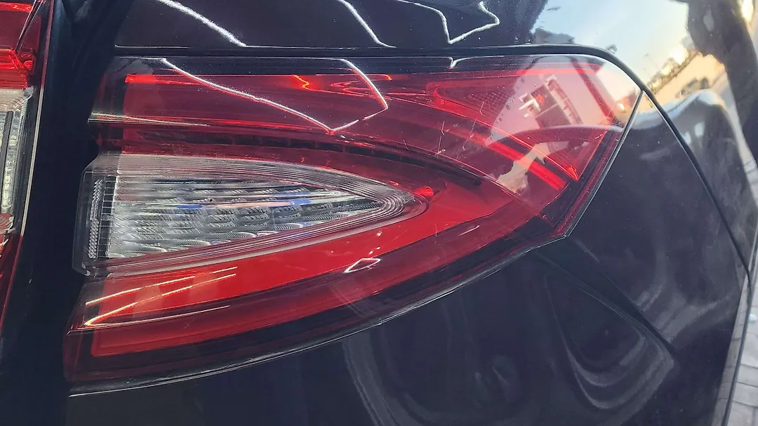 Tail Light (RH) - 2017 Maserati Levante