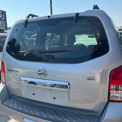 Trunk/hatch/tailgate - 2011 Nissan Pathfinder 4.0