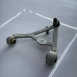 Lower Arm(RHF) - 2007 Audi Q7 