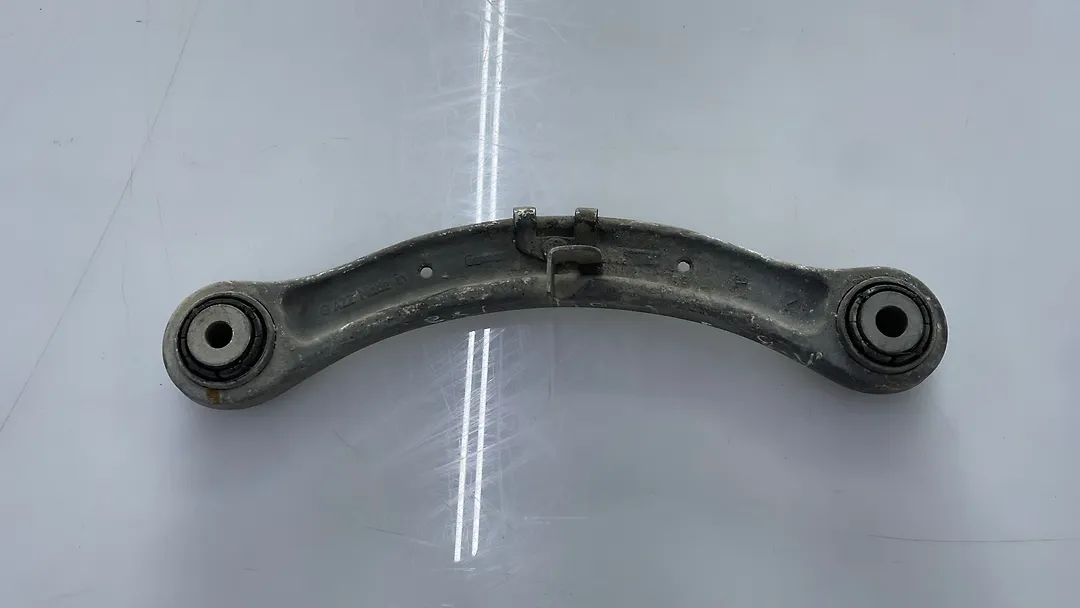 Upper arm (RH) - 2009 Volkswagen Touareg