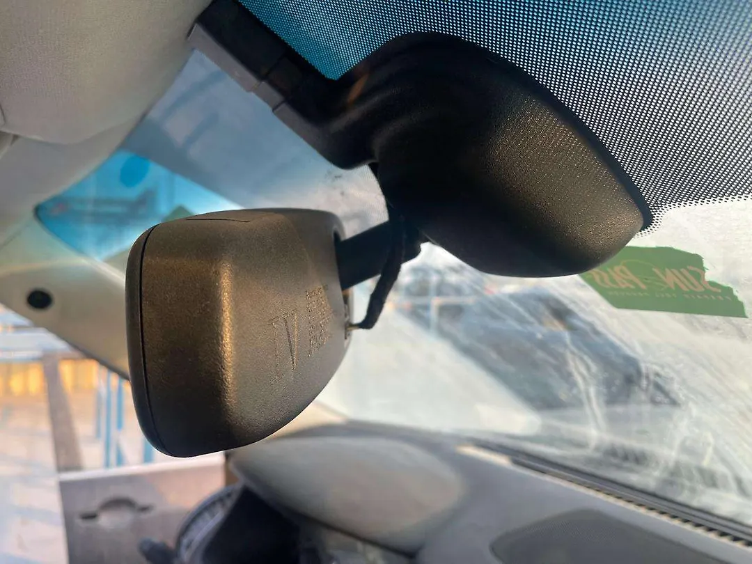 Rear view mirror - 2014 Infiniti QX80 SUV