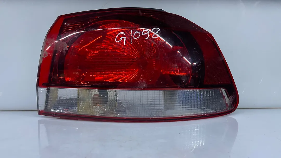 Tail Light (RH) - 2013 Volkswagen Golf