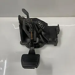 Pedal brake/clutch - 2018 Jeep Compass Longitude