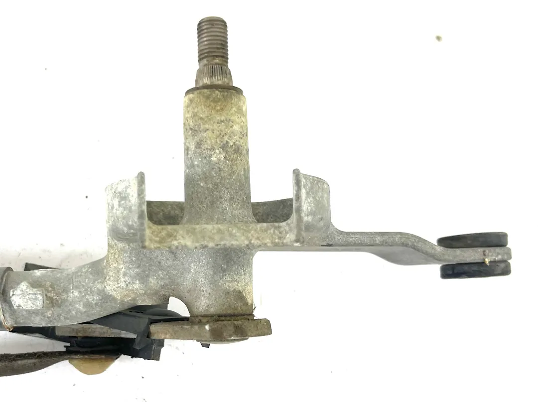 Windshield wiper motor - 2017 Cadillac XT5 Luxury