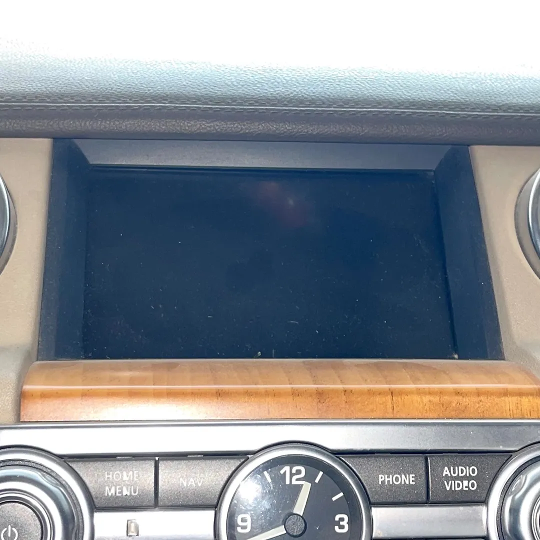 Info-gps-tv screen - 2015 Land Rover LR4