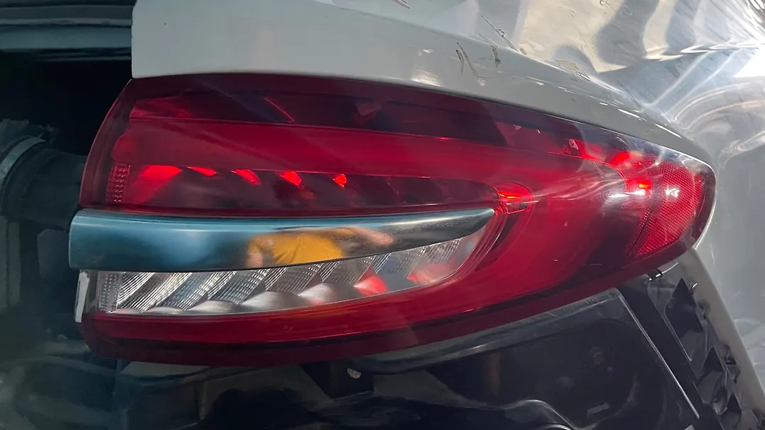 Tail Light (RH) - 2017 Ford Fusion