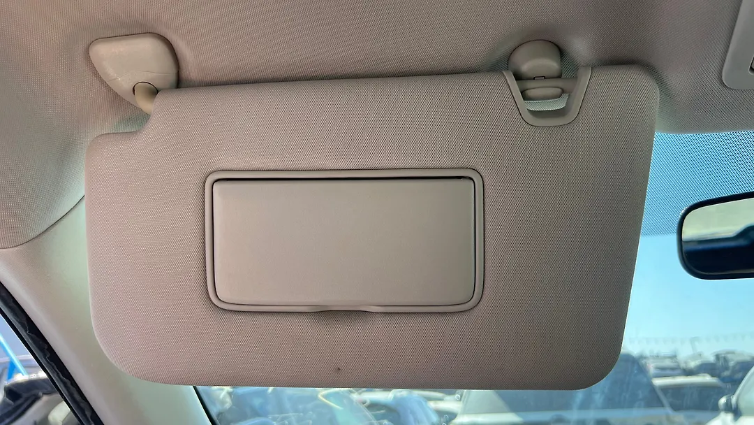 Sun visor - 2015 Nissan Rogue