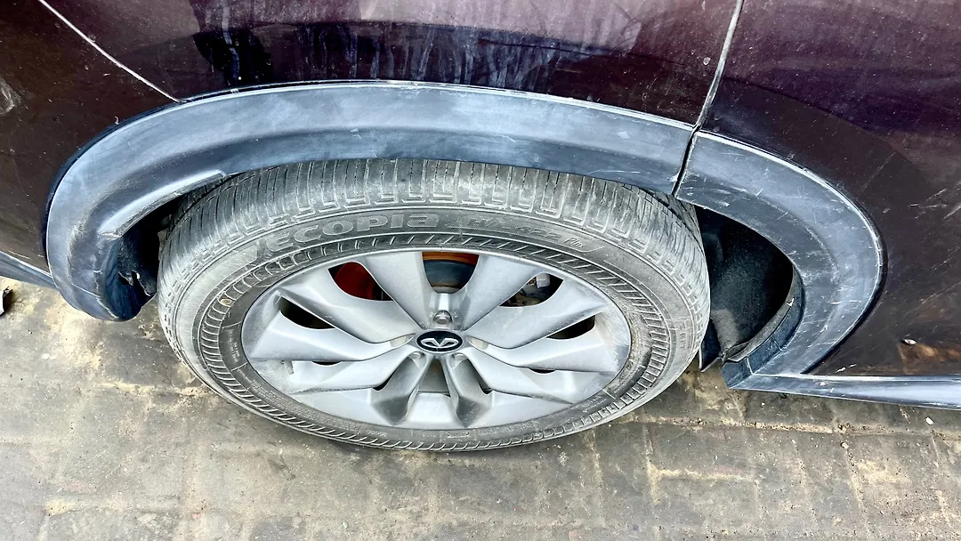 Fender moulding (RHB) - 2020 Infiniti QX50