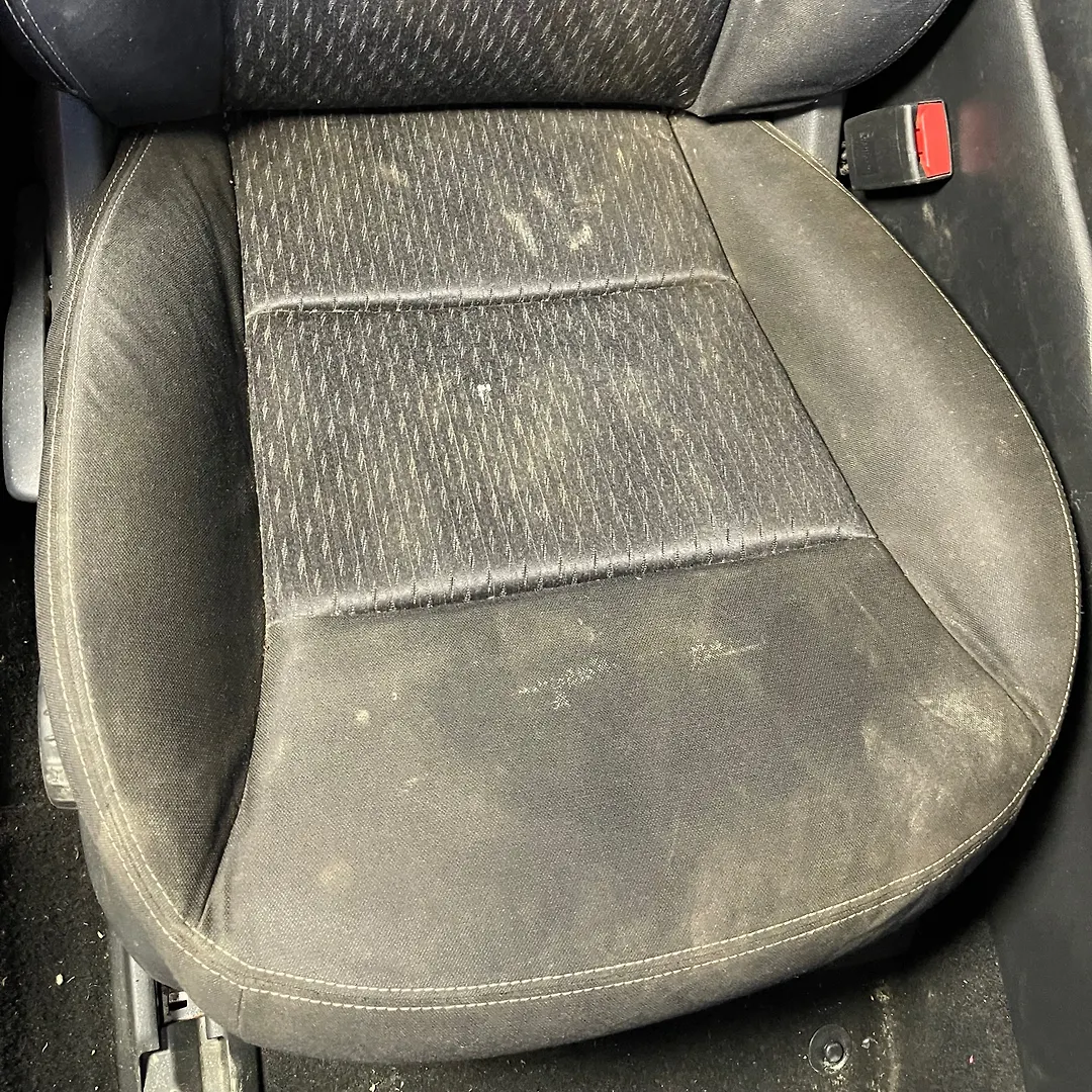Front Seat (RHS) - 2017 Infiniti QX30 2.0t