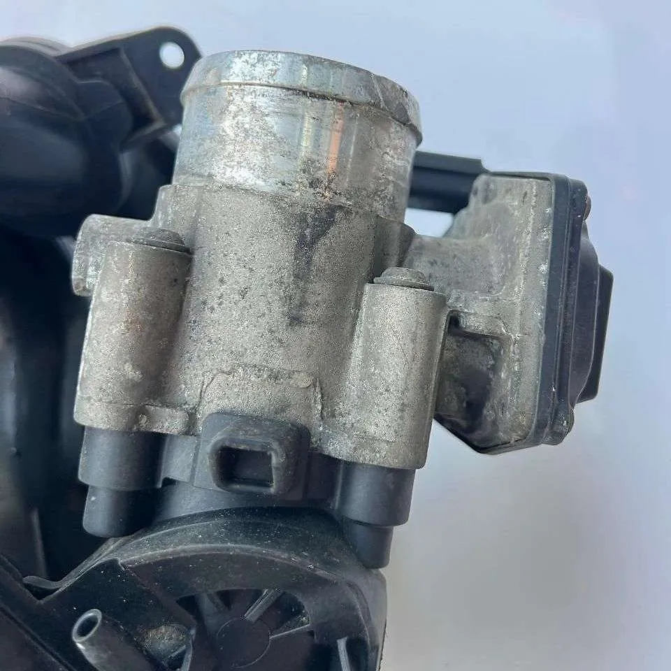 Throttle body - 2014 Ford Fiesta