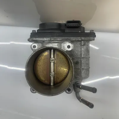 Throttle body - 2014 Nissan Pathfinder SE 3.5i