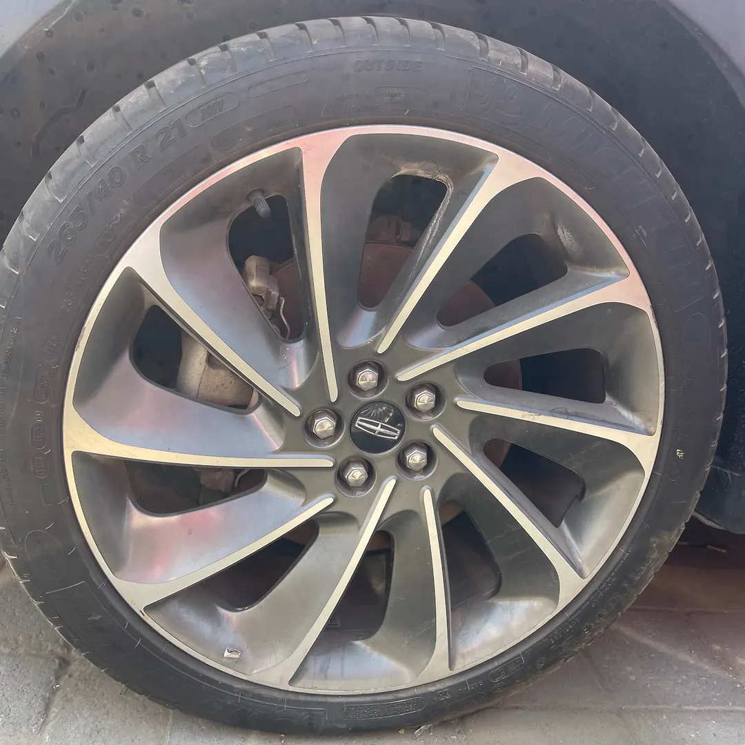 Rim - 2019 Lincoln Nautilus Reserve