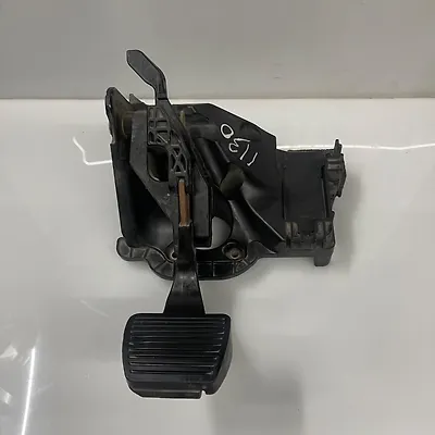 Pedal brake/clutch - 2018 Jeep Compass Longitude