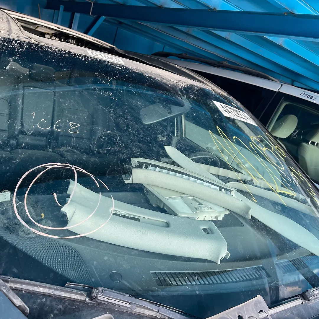 Windshield glass - 2012 Nissan Murano