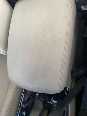 Armrest - 2014 Infiniti QX70 3.7i