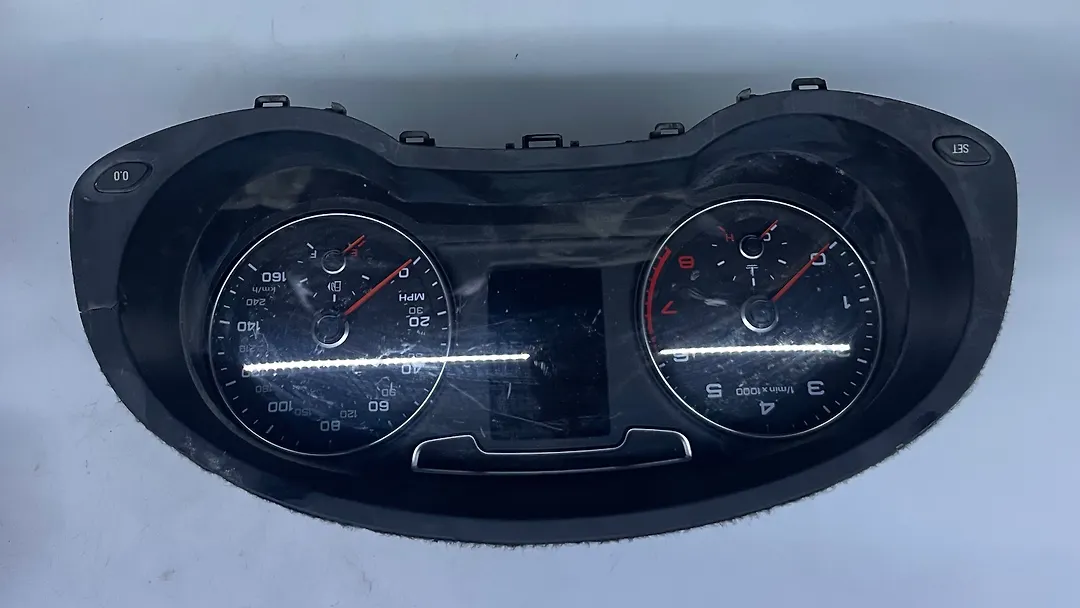 Speedometer - 2018 Audi Q3