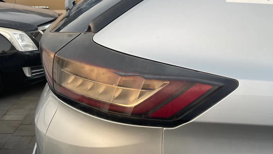 Tail Light (RH) - 2016 Ford Edge SE