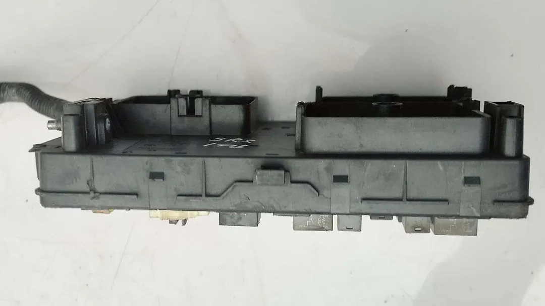 Fuse box - 2012 Cadillac SRX