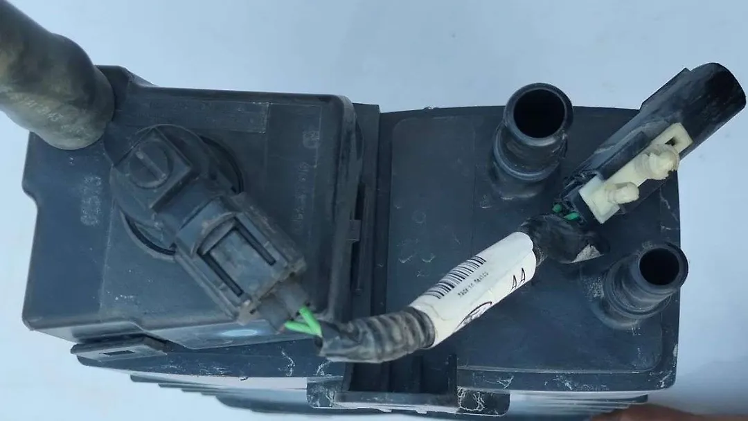 Fuel vapor canister - 2017 Ford Mustang