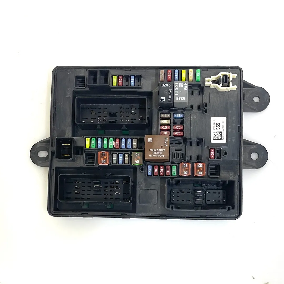 Fuse box - 2019 Chevrolet Corvette Stingray Preferred 2LT (Automatic) with Z51
