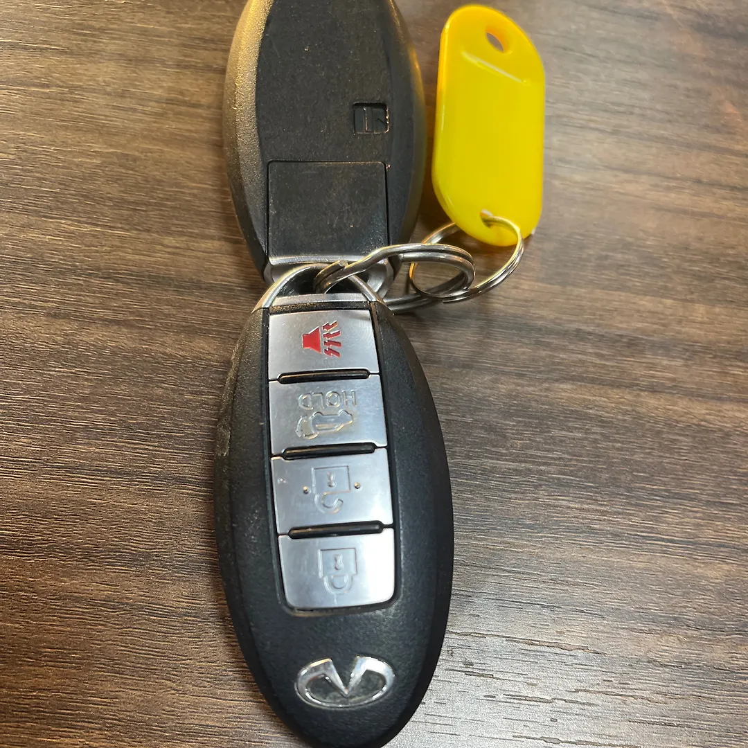 Key - 2011 Infiniti QX56 5.6i