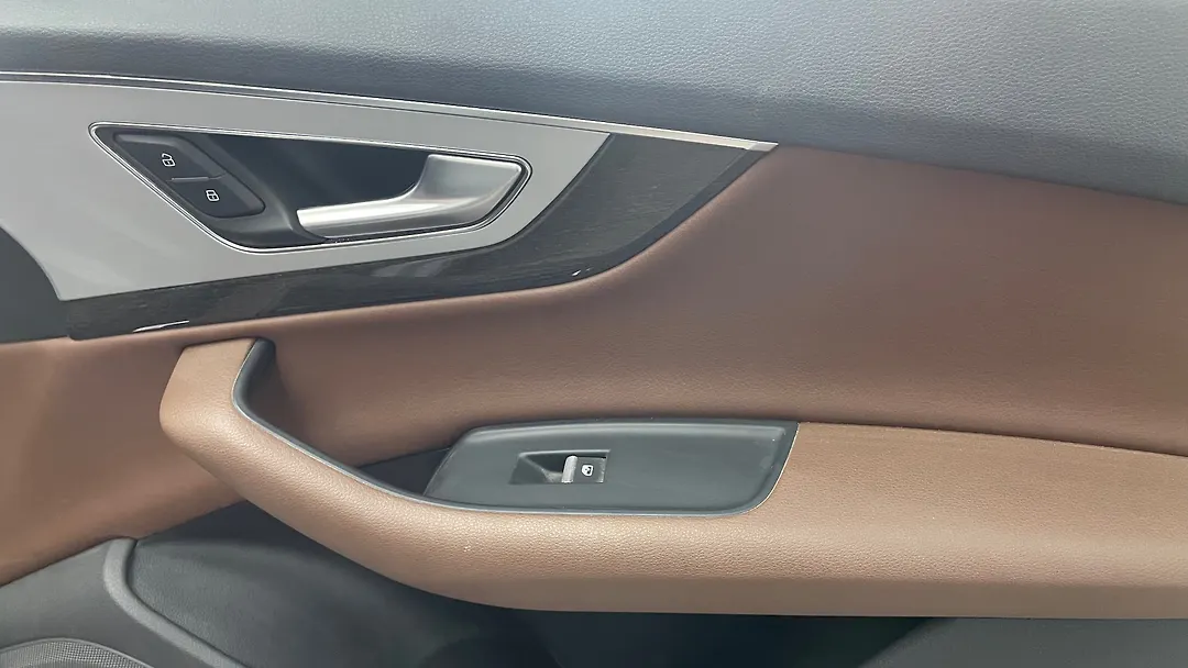 Door (RHF) - 2019 Audi Q7