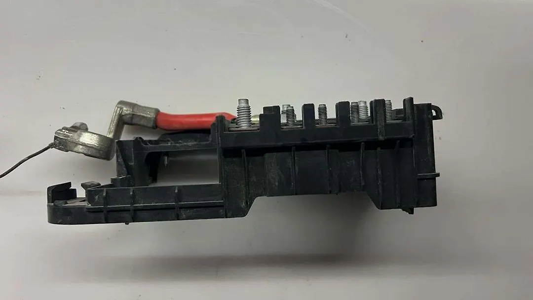 Battery Terminal - 2018 Chevrolet Equinox