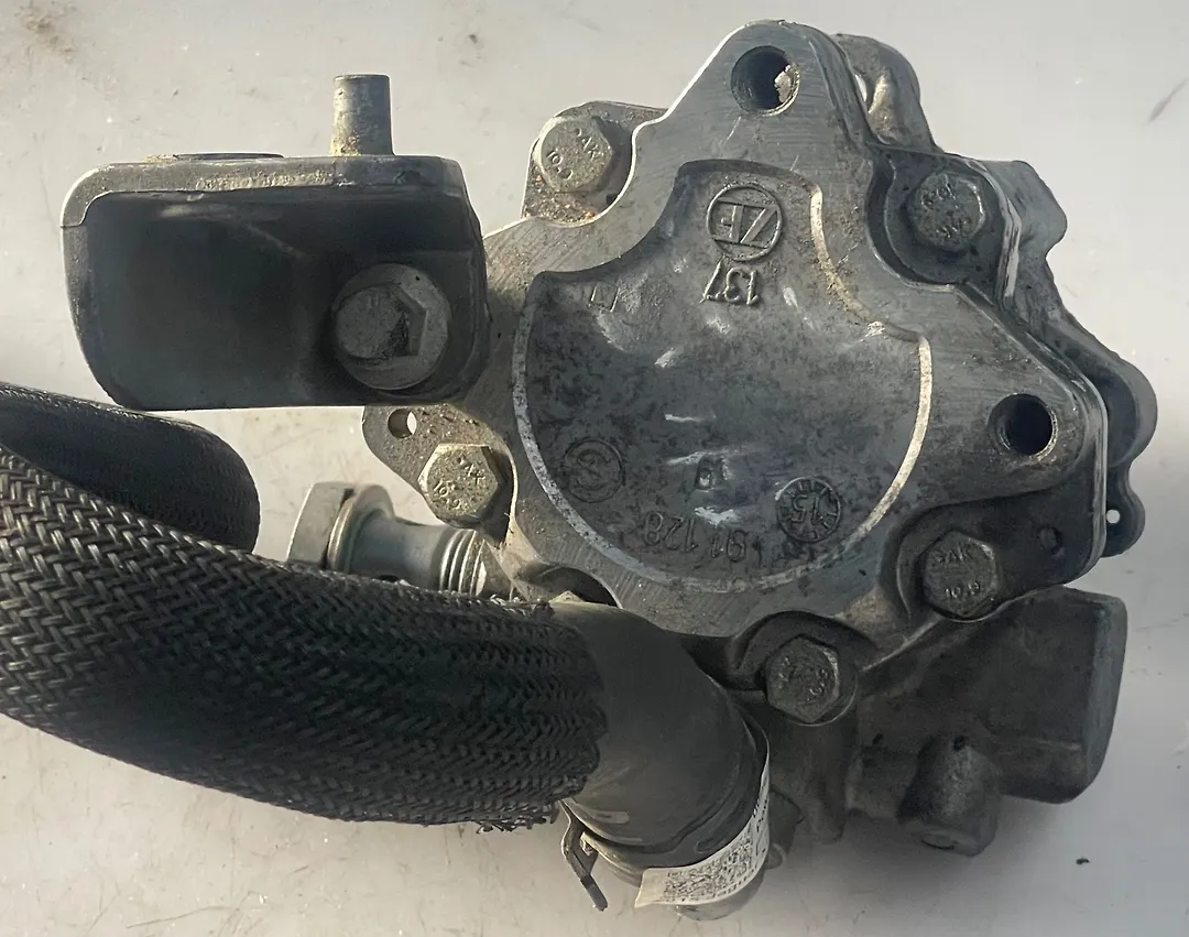 Power steering pump - 2015 Jaguar XF