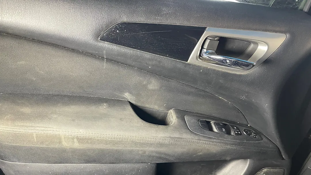 Door (LHF) - 2013 Nissan Pathfinder 3.5i